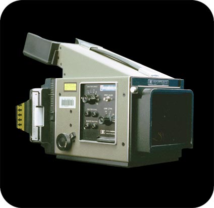 Hewlett-Packard 197A oscilloscope camera   - 3/4 view.